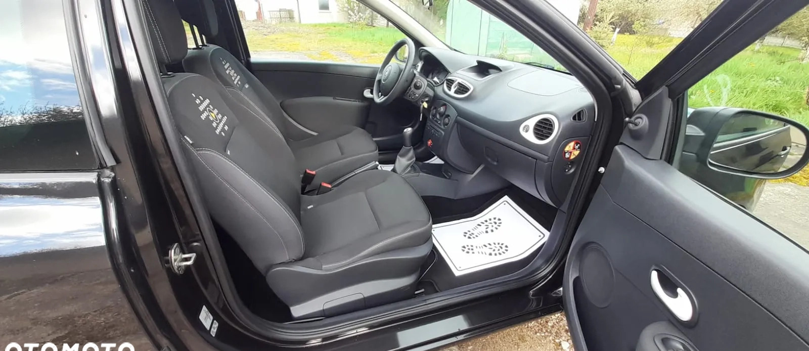 Renault Clio cena 16500 przebieg: 165500, rok produkcji 2011 z Wojcieszów małe 191